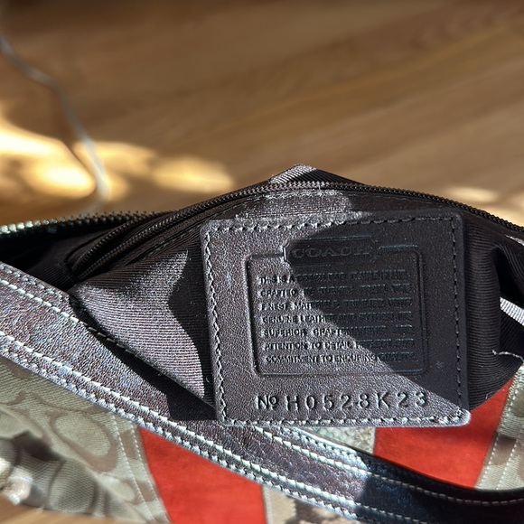 Coach hard to find pattern - Picture 4 of 5